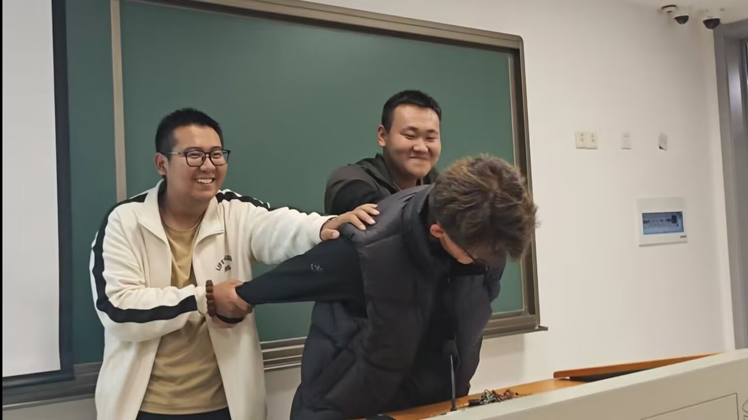 1730952838846897.jpg 1730952838846897.jpg